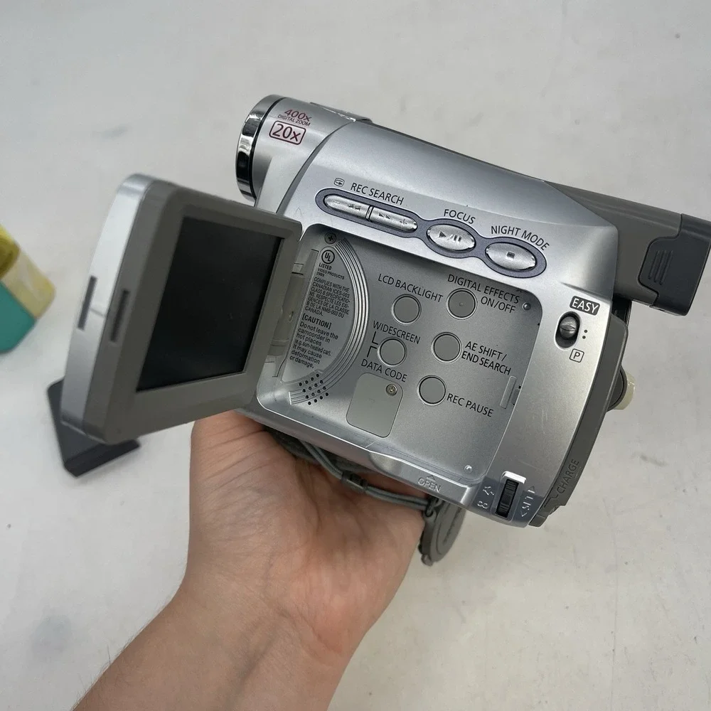 Canon ZR100 A MiniDV Tape Digital Video Camcorder Untested Dead Battery